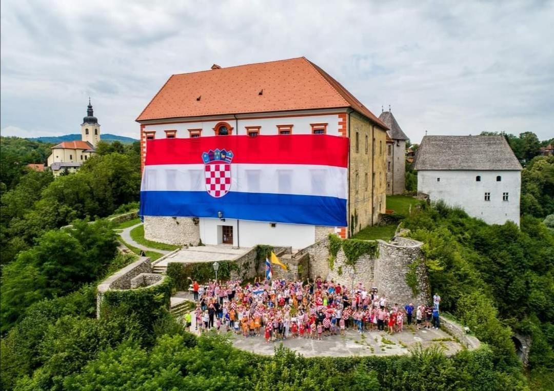 Apartment Ferenac Ozaly Kültér fotó