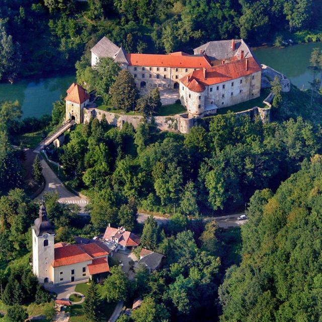 Apartment Ferenac Ozaly Kültér fotó